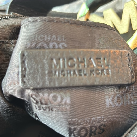 Michael Kors Pebble Leather Large Tote - Picture 11 of 12